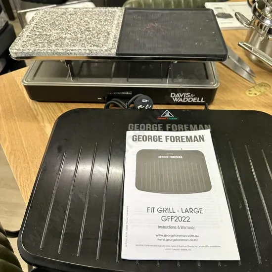 Davis & Waddell D1516 8 Person Electric Party Grill & George Foreman Fit Grill Large GFF2022 With  Manual